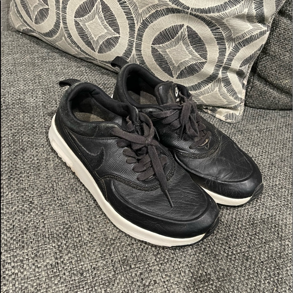 Authentic women’s Nike air max thea​